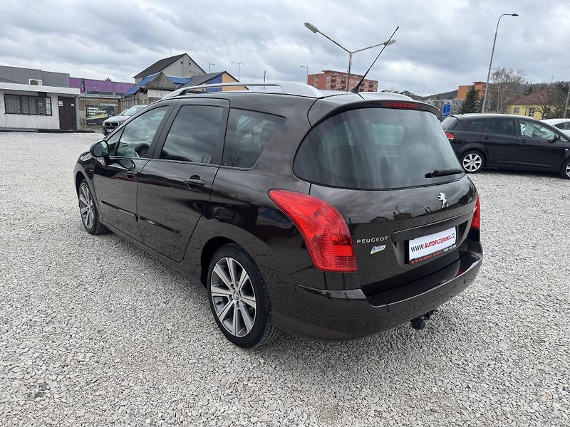 Peugeot 308 1.6-16V,SW,rezervace - fotka 8 z 54
