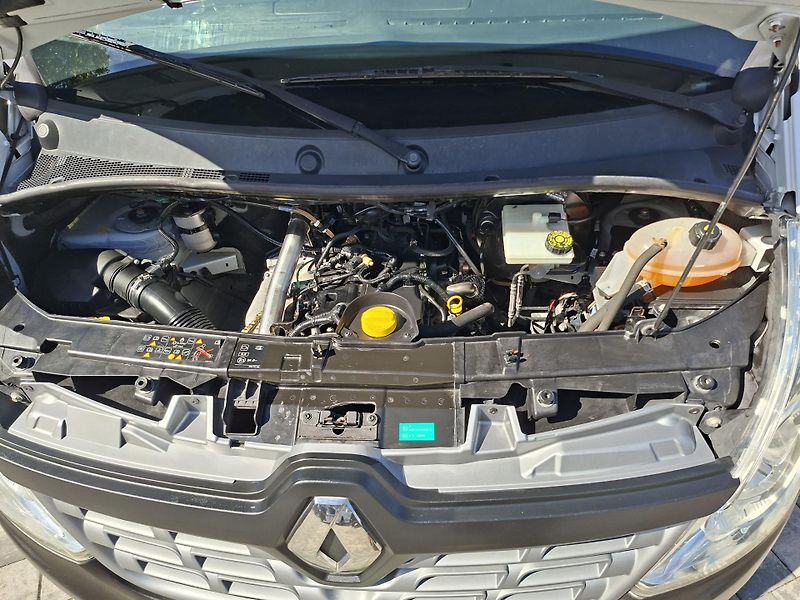 Renault Master (2019) 2,3 DCi, tupláky,tažné 3,5,DPH - fotka 19 z 35