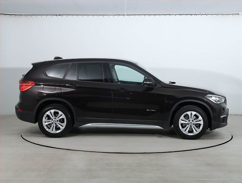 BMW X1 (2016) xDrive18d, 4X4, Automat - fotka 6 z 21