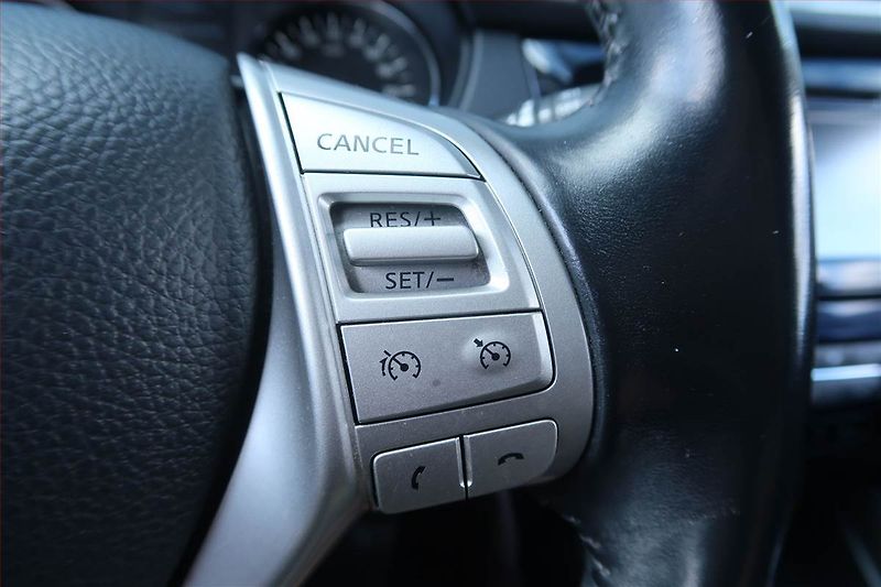 Nissan Qashqai (2014) N-Connecta 1.2 DIG-T - fotka 17 z 21