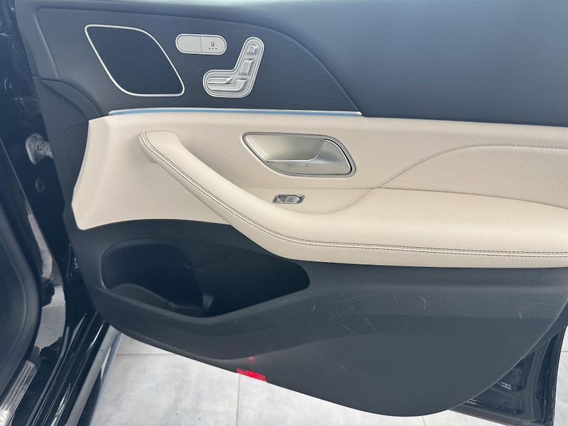 Mercedes-Benz GLE (2022) 300d 4 MATIC AMG  - fotka 30 z 39