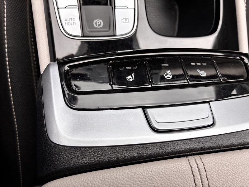 Hyundai Tucson 1.6T-GDi 110kW SMART AUTOMAT - fotka 21 z 31