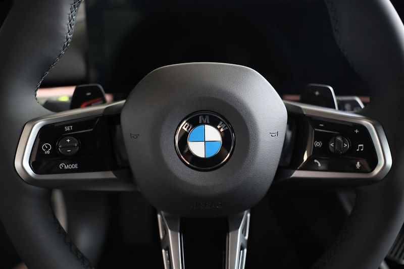 BMW Řada 5 540d xDrive Touring - fotka 11 z 18
