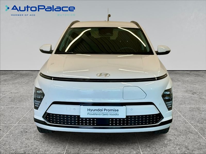 Hyundai Kona EV 65,4kWh CZECH EDITION - fotka 2 z 16