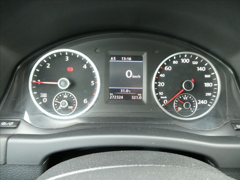 Volkswagen Tiguan 2,0 TDi 130kW Sport 4x4,TZ,nav - fotka 30 z 50