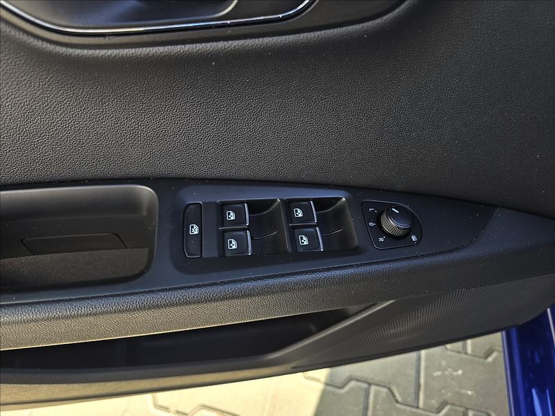 Seat Leon 1,5TSi 110KW  DSG FR ST TZ - fotka 15 z 46