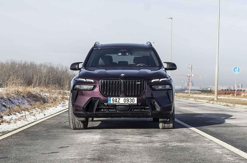 X7 představuje u bavorské automobilky vrchol nabídky mezi SUV.