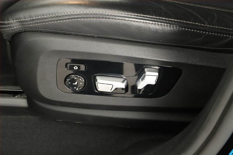 BMW X6 (2021) xDrive40d - fotka 20 z 22