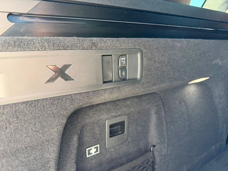 BMW X5 xDrive 30d - fotka 21 z 21