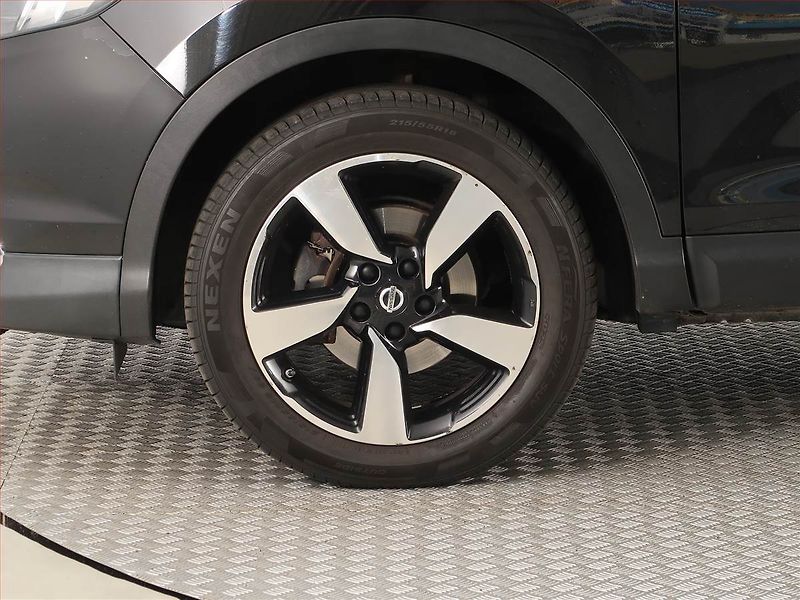 Nissan Qashqai (2014) 1.5 dCi, Serv.kniha, Navi - fotka 15 z 17