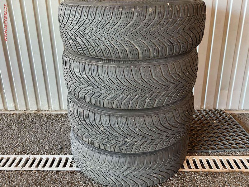 Volkswagen Passat (2003) 1.9TDi, Výhř.sed. - fotka 15 z 16