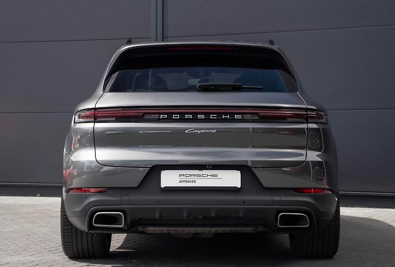 Porsche Cayenne E-Hybrid Pano BOSE PASM InnoDr - fotka 5 z 17