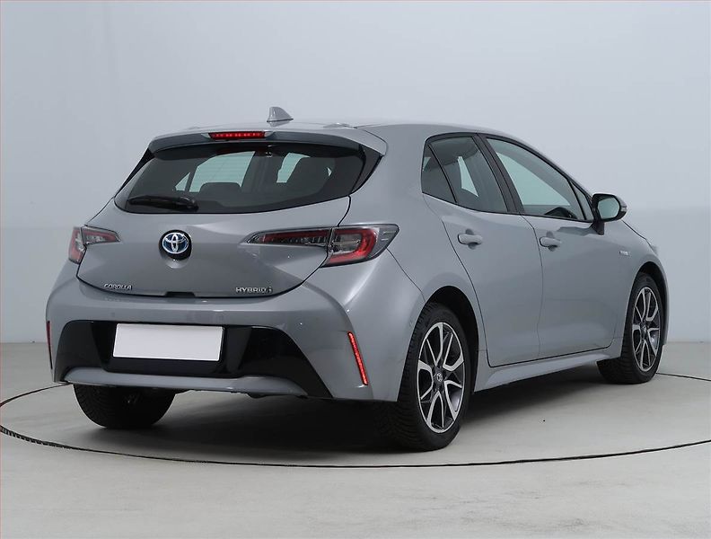 Toyota Corolla (2022) 1.8 Hybrid - fotka 5 z 19