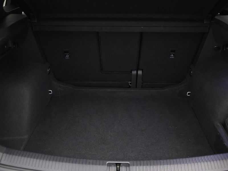 Volkswagen Tiguan 2.0 TDI 110kW DSG 4x4 R-Line D - fotka 10 z 33