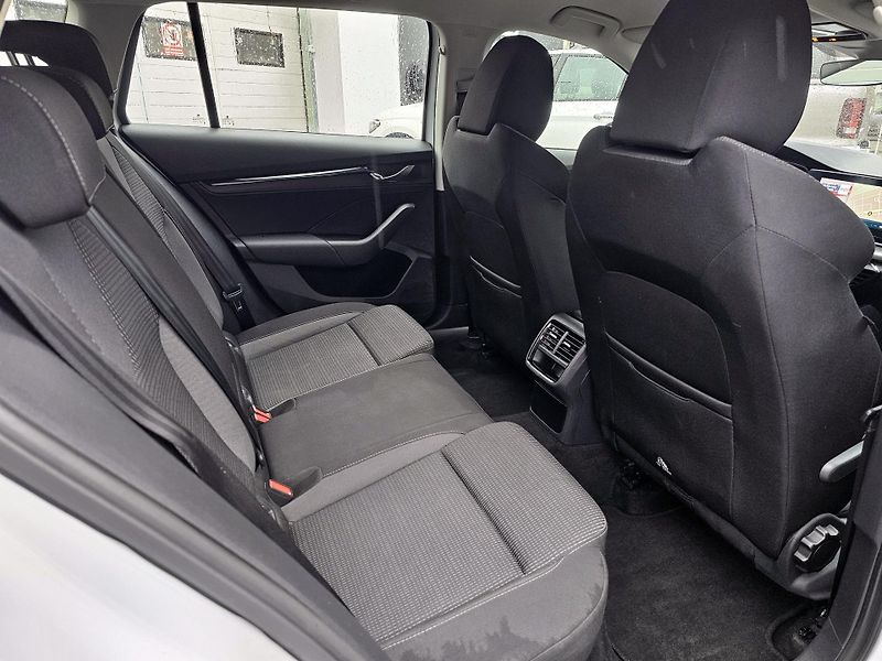 Škoda Octavia 2.0TDI 110kW kombi automat  - fotka 14 z 31