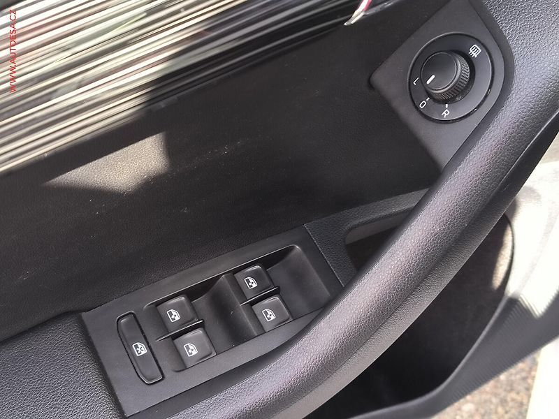 Škoda Octavia (2019) 1.6 TDi, ČR, Style, LED - fotka 22 z 24