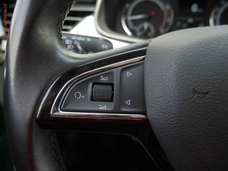 Škoda Scala (2020) 1.5TSi, 2.maj,ČR, Style, LED - fotka 14 z 21