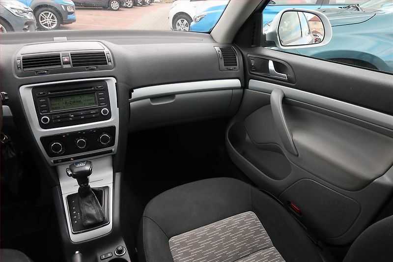 Škoda Octavia (2009) 2.0 TDI, Automat, po STK - fotka 8 z 15