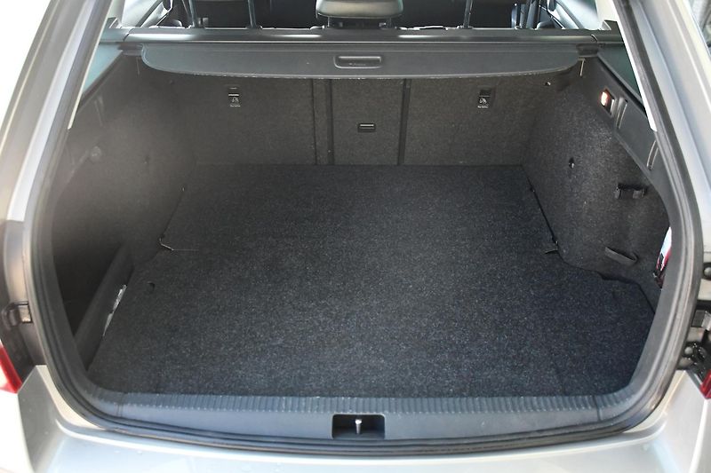 Škoda Octavia 1.4G-TEC LED DSG NAVI PDC - fotka 32 z 35
