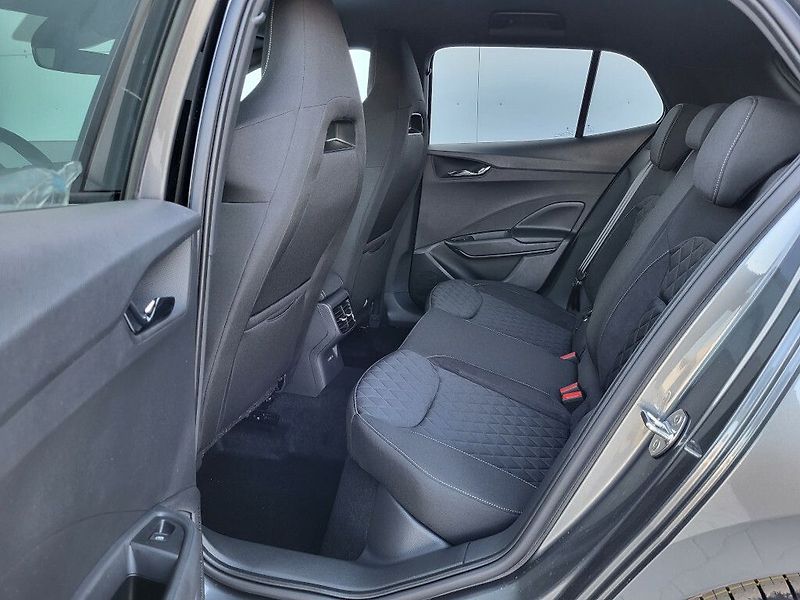 Škoda Fabia Dynamic 1,0TSI 85kW - fotka 10 z 30