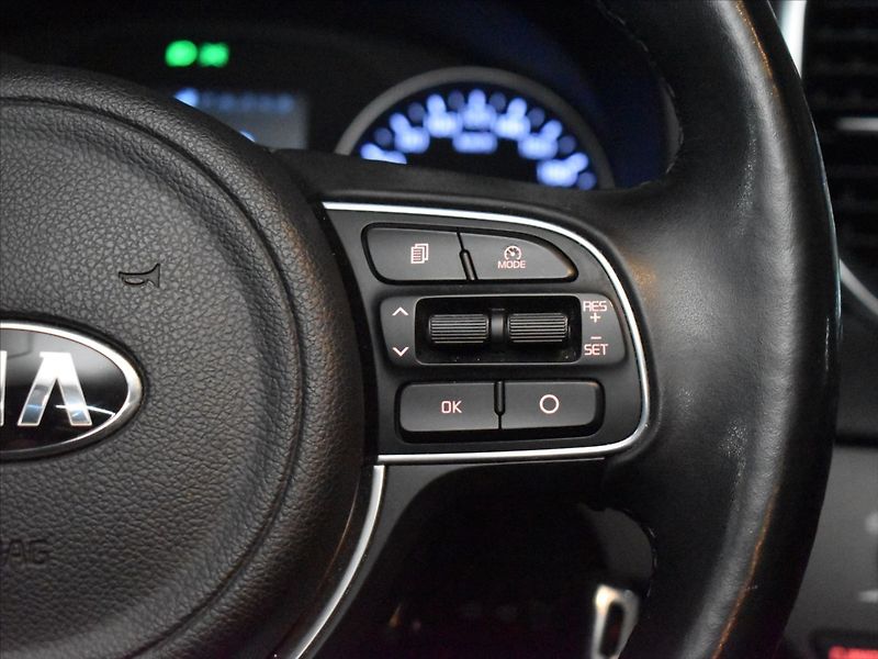 Kia Sportage 2,0 CRDI Kamera,výhřevy - fotka 17 z 22