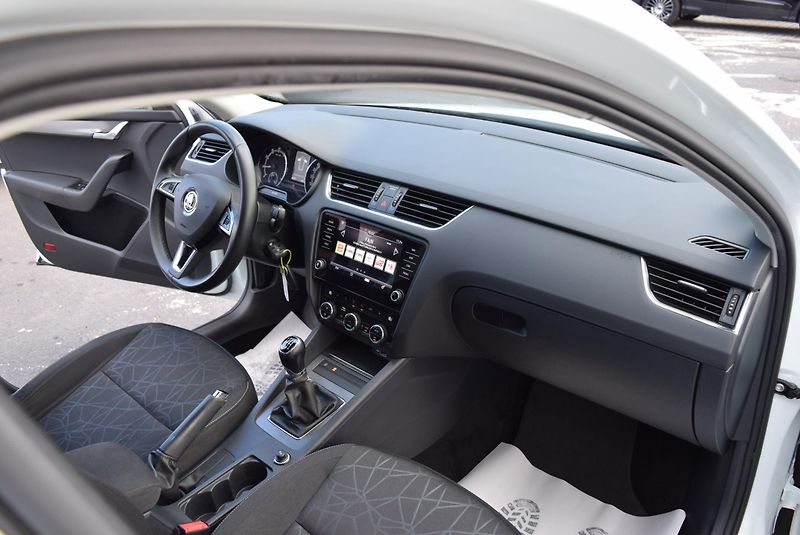Škoda Octavia (2018) 1.5TSI 110kw CLEVER TAŽN NAVI  - fotka 36 z 46