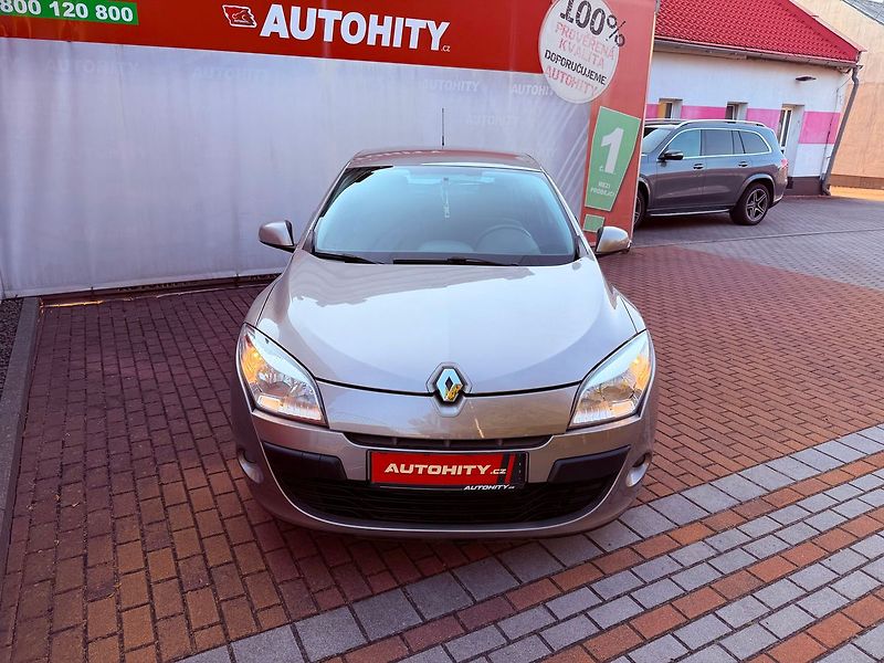 Renault Mégane 1.6 16V, ČR, 1.Maj - fotka 2 z 21