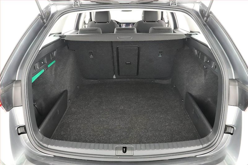 Škoda Octavia (2023) Style Plus 2.0 TDI - fotka 18 z 19