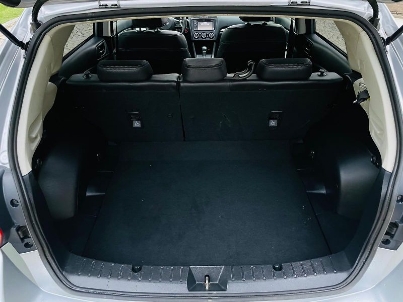 Subaru XV 2.0i 4x4 AUT VÝHŘEV SERVISKA - fotka 21 z 51