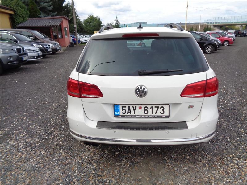 Volkswagen Passat 2,0 - fotka 6 z 17