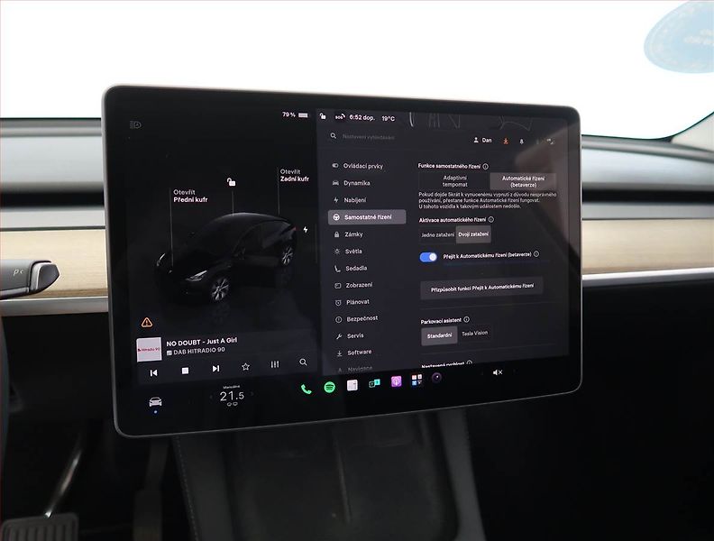 Tesla Model Y (2022) Long Range AWD 79kWh, SoH 91% - fotka 22 z 33
