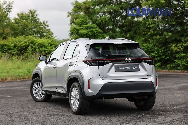 Toyota Yaris Cross 1.5L HEV CVT  Comfort - fotka 24 z 25