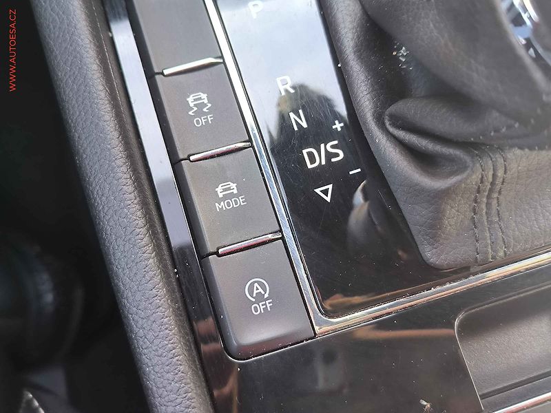 Škoda Superb (2021) 2.0TDI 4x4, 2.maj,ČR, DSG - fotka 23 z 36