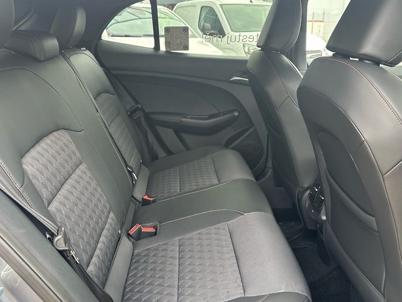 MG MG3 (2025) EXCLUSIVE 1.5 HEV Hybrid+ - fotka 7 z 19