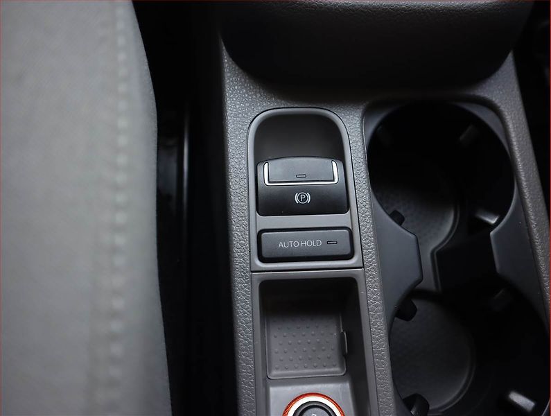 Seat Alhambra (2014) 2.0 TDI, Automat, 7 míst, Navi - fotka 20 z 22