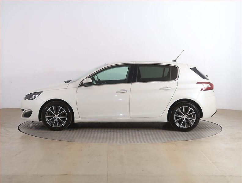 Peugeot 308 (2015) Allure 1.6 BlueHDi, Serv.kniha - fotka 3 z 20