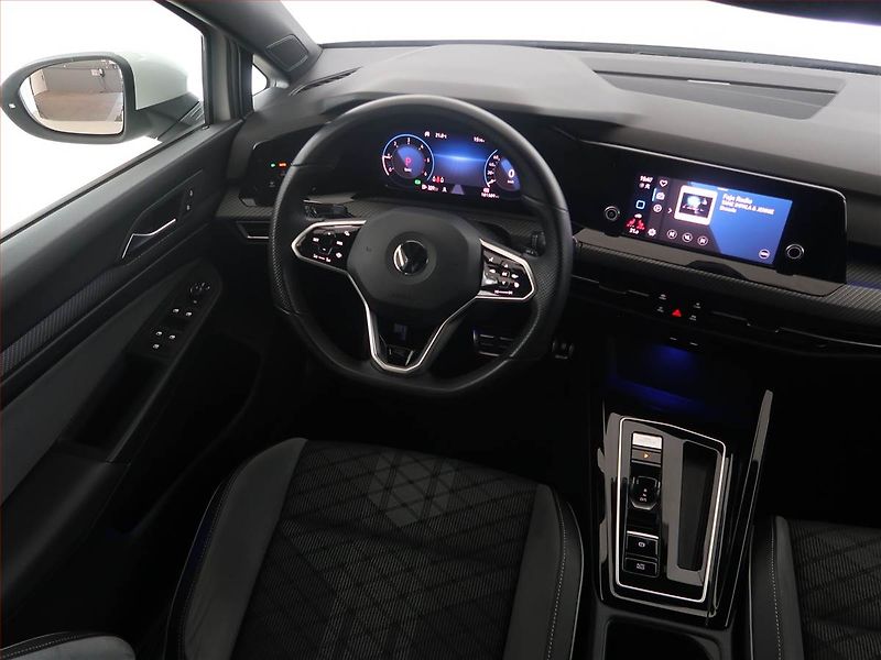 Volkswagen Golf (2023) R-Line 2.0 TDI, Automat - fotka 7 z 28