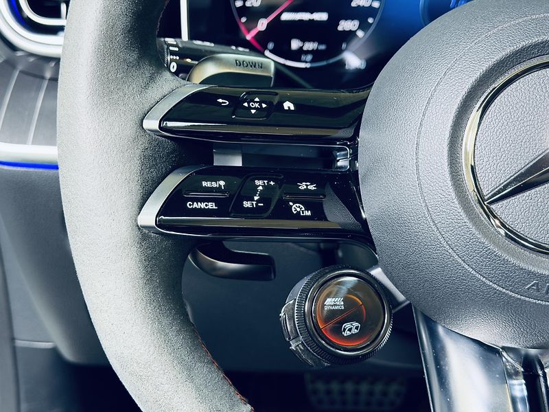 Mercedes-Benz CLE (2025) 53.AMG*4M*CABRIO*NEZ.TOP*TAŽ - fotka 21 z 41