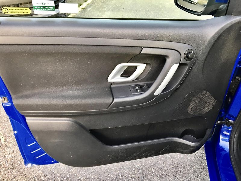 Škoda Fabia 1,2 HTP Ambiente Nová STK - fotka 11 z 22