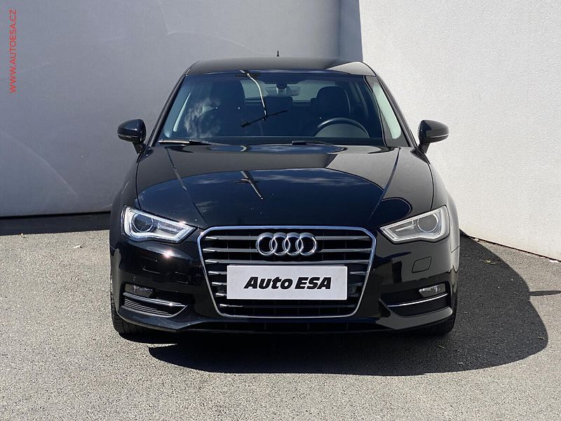 Audi A3 (2016) 1.4 TFSi, Bixen, navi, kůže - fotka 2 z 19