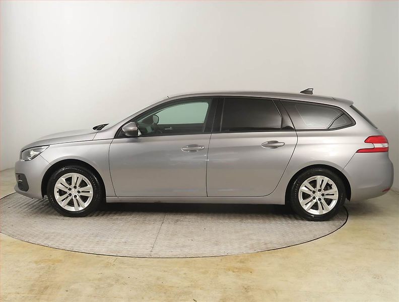 Peugeot 308 (2018) 1.2 PureTech, Tempomat - fotka 3 z 20