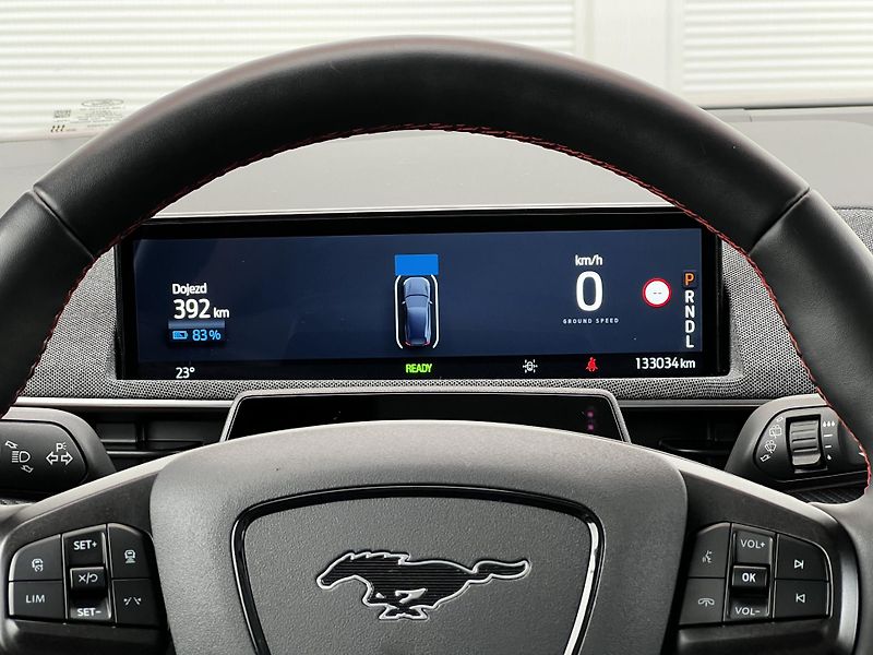 Ford Mustang Mach-E Extended AWD 98 kWh 1.Maj DPH - fotka 10 z 29