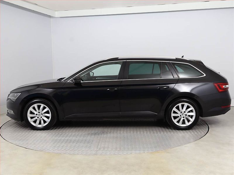 Škoda Superb (2017) 2.0 TDI, Automat, Navi - fotka 3 z 18