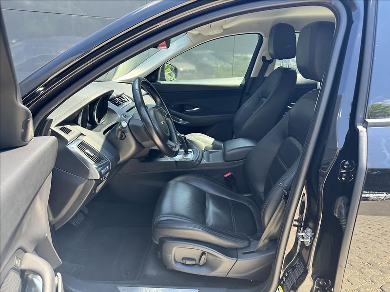 Jaguar E-Pace 2,0 D150 S AWD AT DPH - fotka 11 z 28