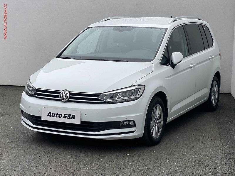 Volkswagen Touran (2020) 1.5 TSi, ČR, LED, park. - fotka 3 z 17