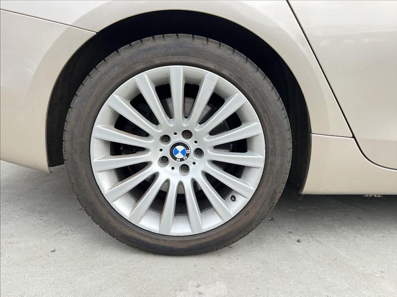 BMW Řada 5 535d GT 1.mai. nové ČR - fotka 34 z 34
