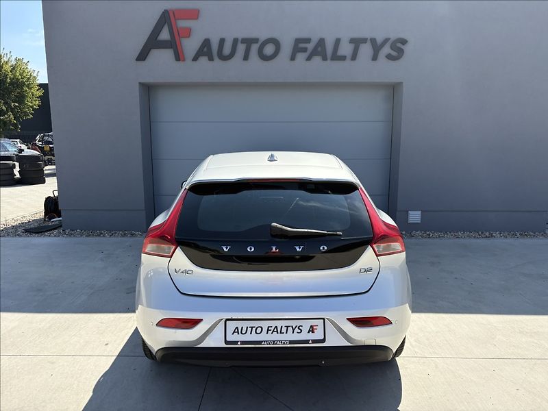 Volvo V40 1,6 D 84 kw. Č.R. - fotka 5 z 25