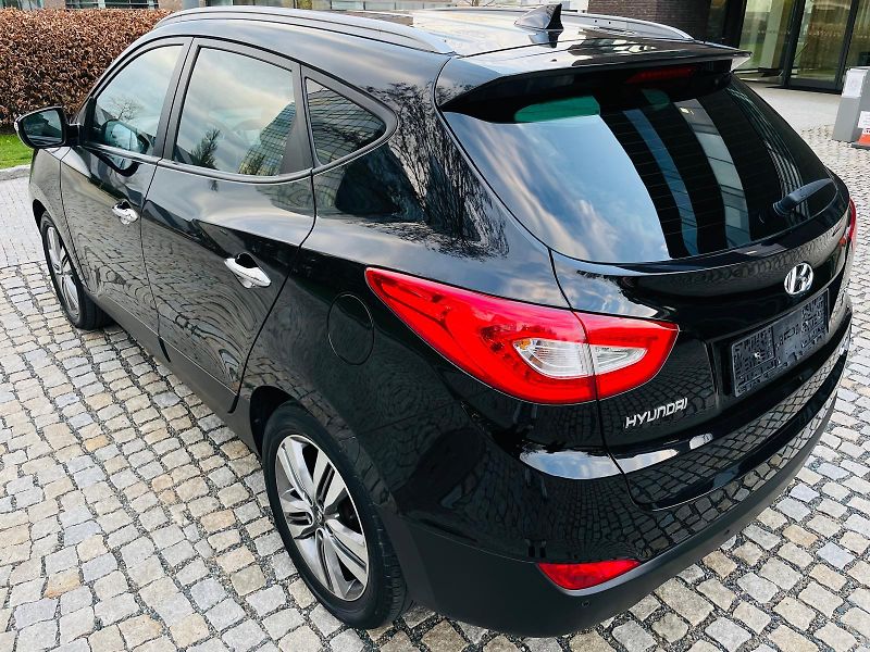 Hyundai ix35 2.0CRD 4X4 AUT KAMERA SERVISKA - fotka 17 z 44