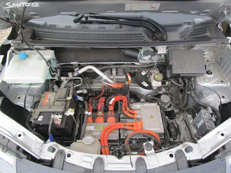 Dacia Spring ELEKTRO-BATERIE-27KWh-1.MAJITE - fotka 23 z 24