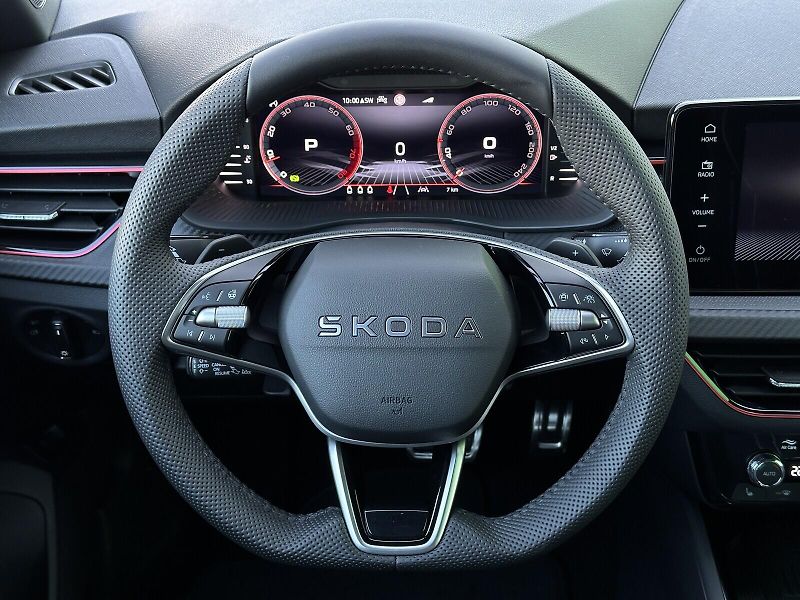 Škoda Kamiq 1.5TSi DSG Monte Carlo 150PS M - fotka 22 z 47